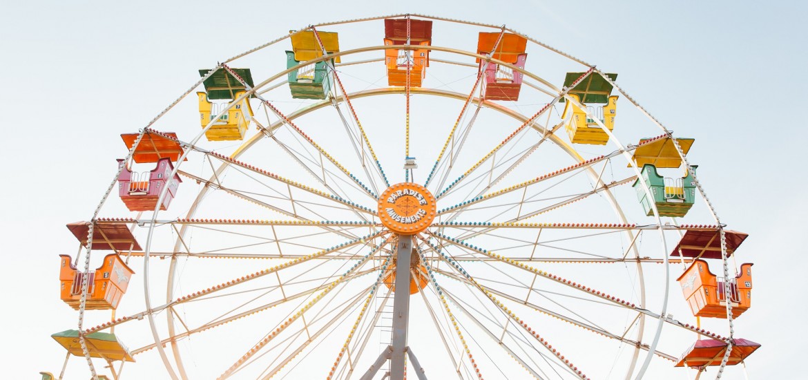Ist ein Kirchenvorplatz wirklich der geeignete Ort für ein Riesenrad?