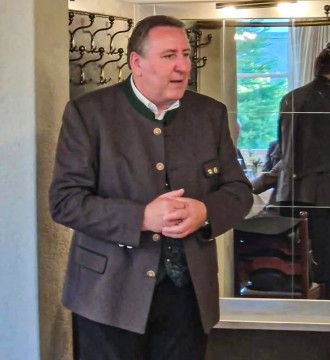 Photos from FPÖ Villach's post