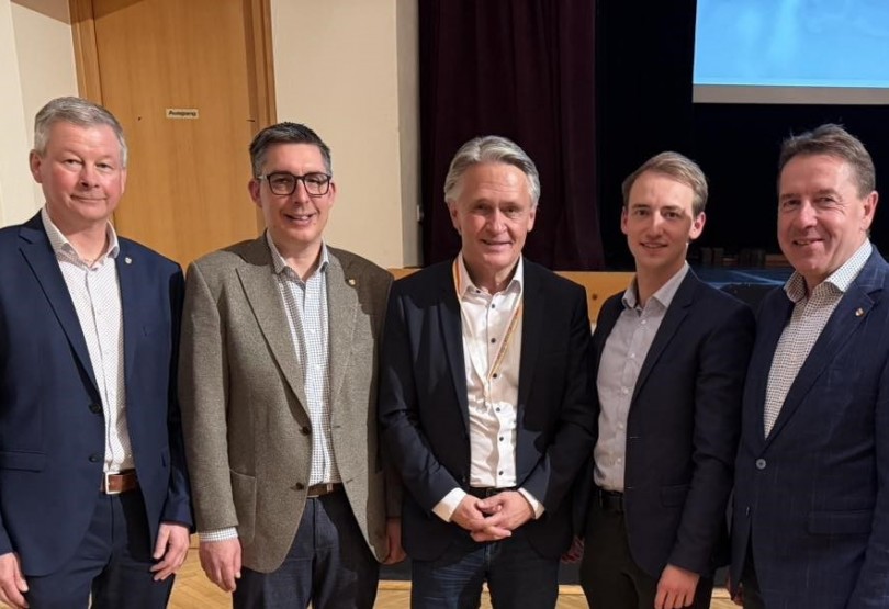 Medien, Macht & Meinung